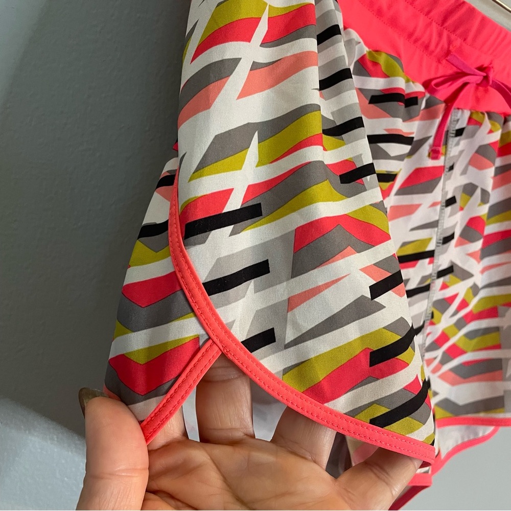 FABLETICS Womens SZ/L Neon Orange Black Athletic Shorts Inside Pocket Lined - Picture 6 of 7